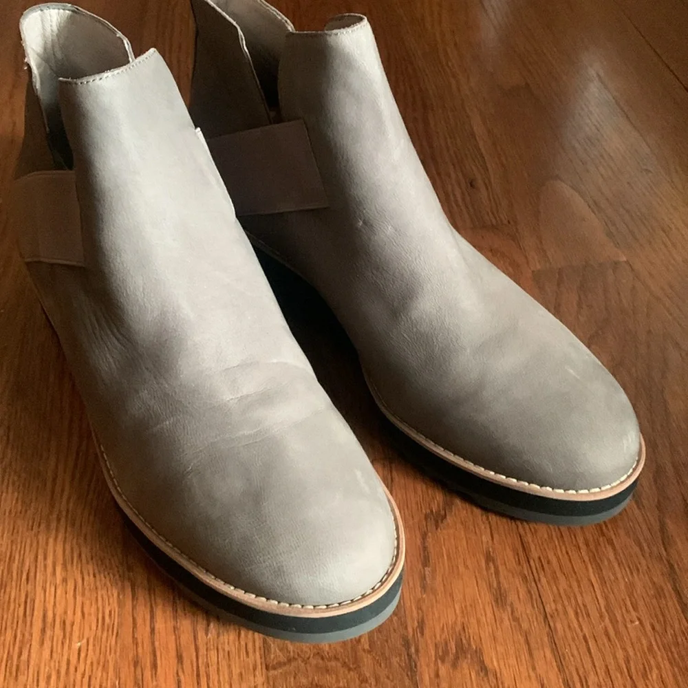 Eileen Fisher Lark Open Side Booties - Picture 4 of 9